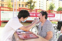 口腔义诊暖人心